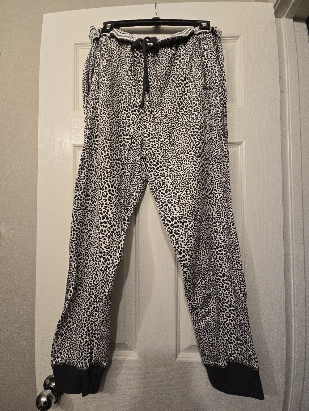 Leopard Print Drawstring Jogger Jammie Pants - White & Black